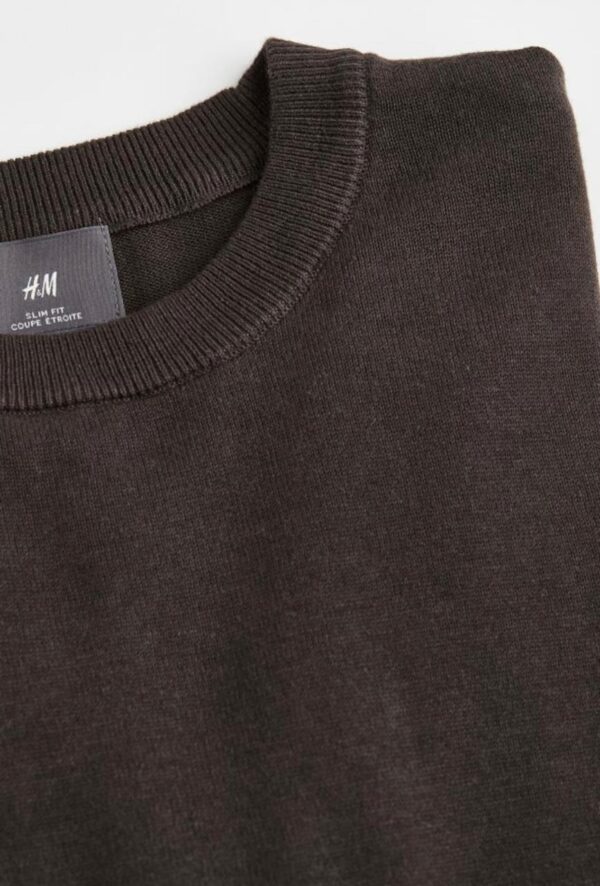 JUMPER - Image 2