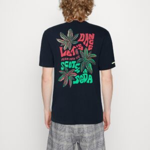 AW CREW NECK TSHIRT