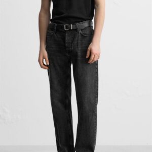STRAIGHT LEG JEANS
