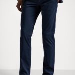 SLIM FIT CHINOS