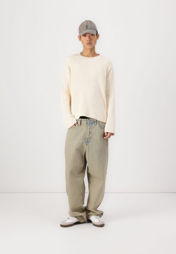BAGGY JEANS - Image 2