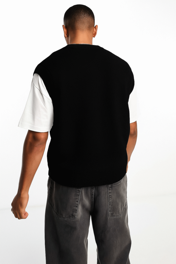 KNITTED VEST - Image 2