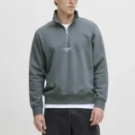 HALF ZIP SWEATSHIRT