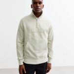 HALF ZIP SWEATSHIRT
