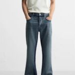 FLARED JEANS
