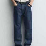 STRAIGHT FIT JEANS