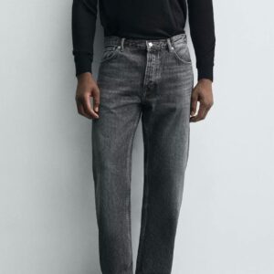 STRAIGHT FIT JEANS