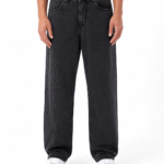 LOOSE  FIT JEANS