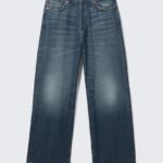 LOOSE JEANS