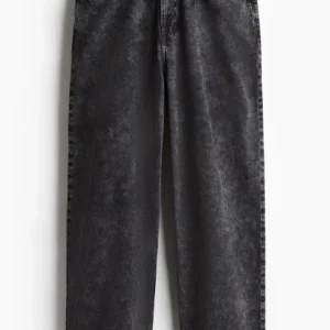 LOOSE FIT JEANS