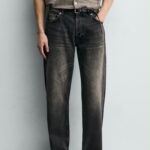 STRAIGHT LEG JEANS